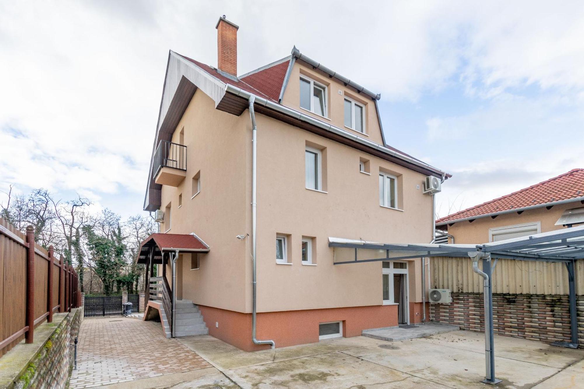 Gardencity Villa Apartman Budapeste Exterior foto